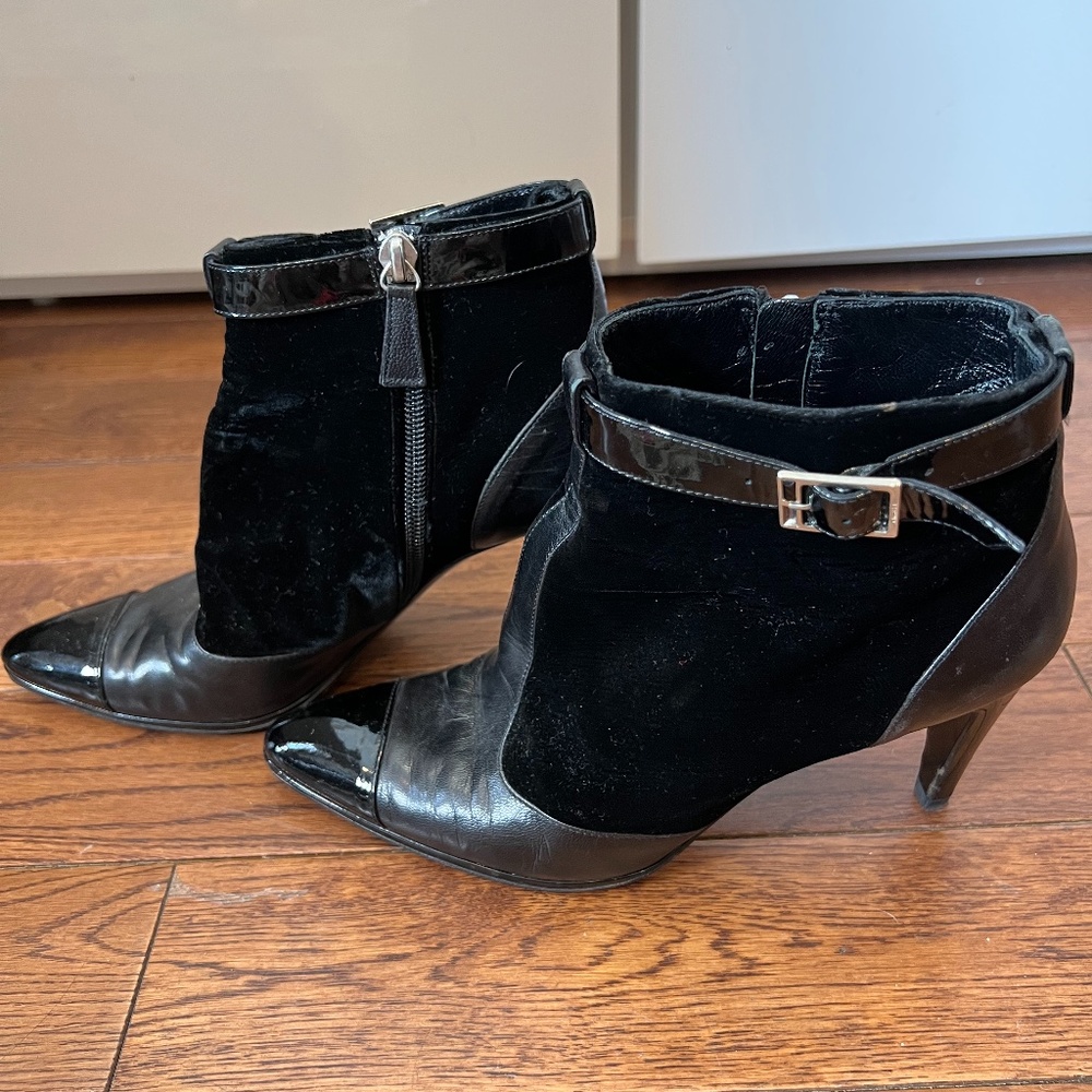 CHANEL Patent & Velvet Ankle Booties Size 37 (7)